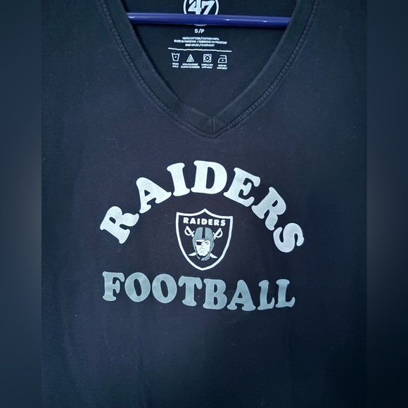 Las Vegas Raiders Woman V Neck Tee Size Small. - Picture 2 of 5